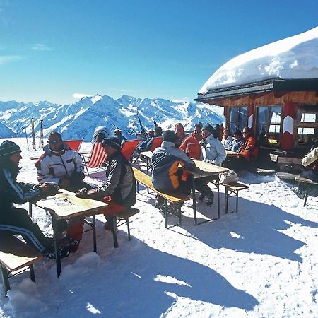 Spacious Holiday Flat Close To The Ski Area Uderns Eksteriør bilde