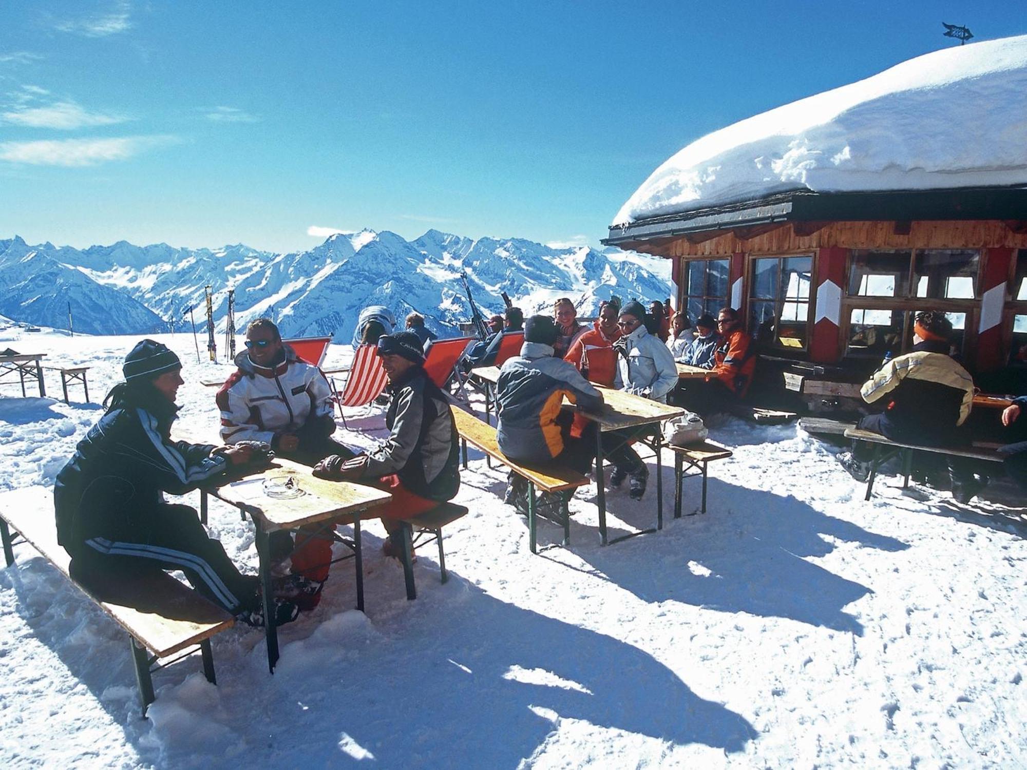 Spacious Holiday Flat Close To The Ski Area Uderns Eksteriør bilde