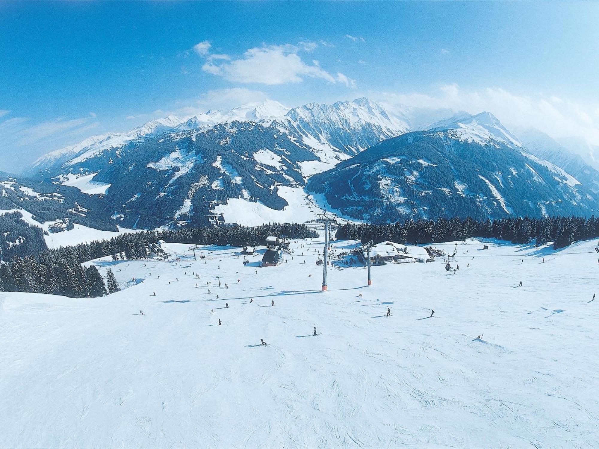 Spacious Holiday Flat Close To The Ski Area Uderns Eksteriør bilde