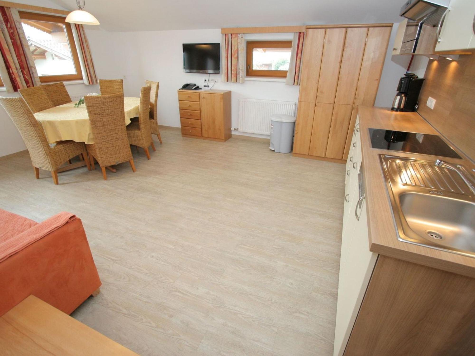 Spacious Holiday Flat Close To The Ski Area Uderns Eksteriør bilde